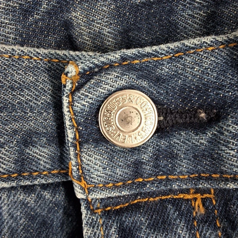 Levis 501 Original Fit Mens Jeans 42x30 Medium Wash Blue Button Fly Straight Leg